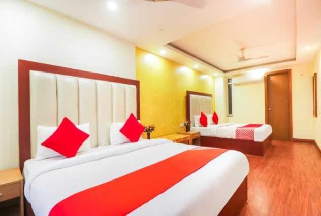 Hotel O Discovery Inn Nuova Delhi Esterno foto
